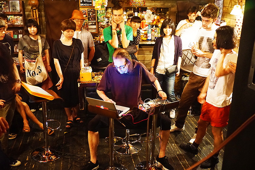 『...』 a.k.a Nikola Mounoud （from Switzerland）